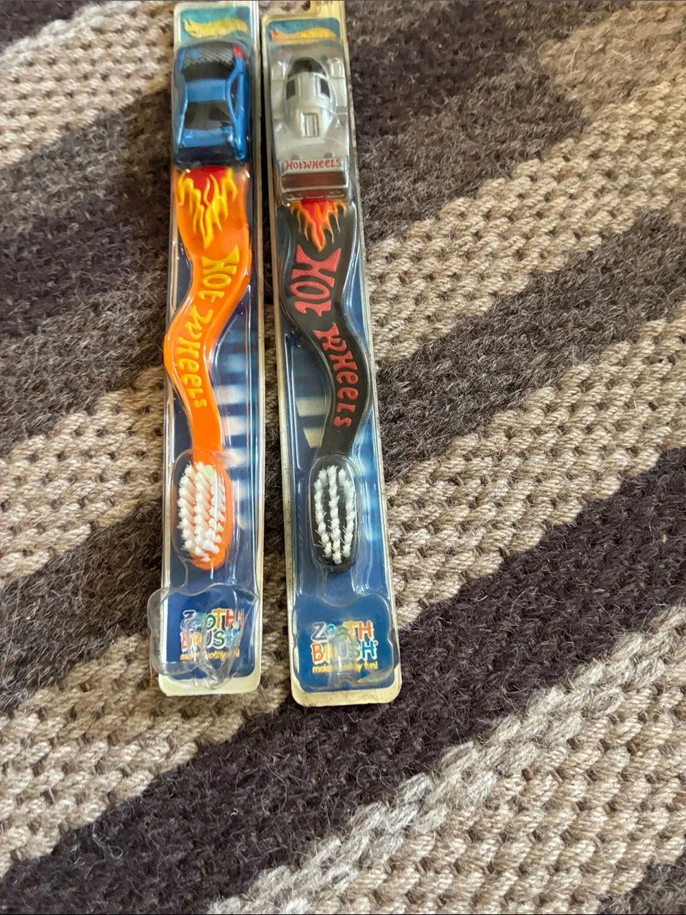 Vintage 2001 Hot Wheels Zooth Brush Toothbrush Set NIB Set of 2